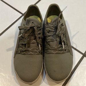 Sorel Out N About Waterproof Sneaker size 8